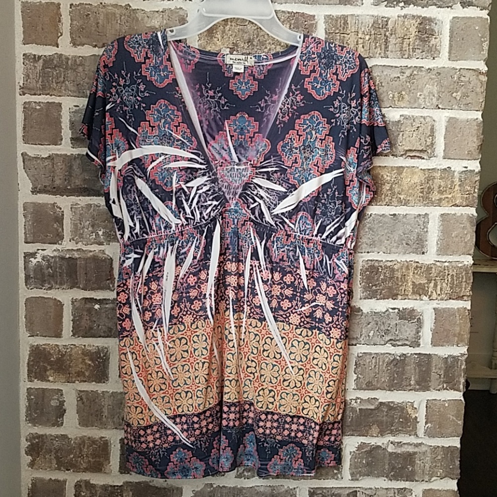 💥🎪❤One World live and let live Multicolored Top